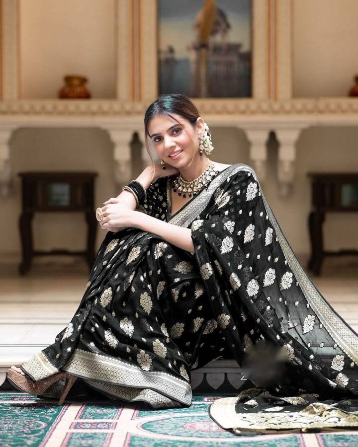 Black Elegant Rich Pallu Saree with Premium Jacquard Detailing