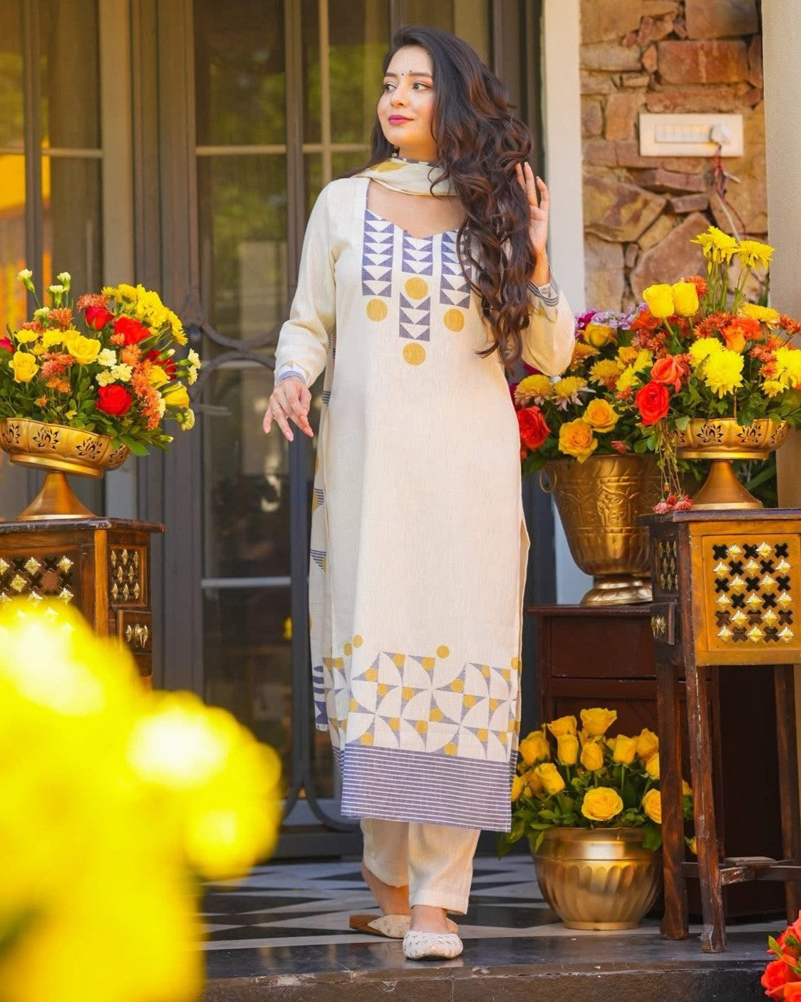 Jaaveri Ivory Geometric Block Print Muslin Kurta Set