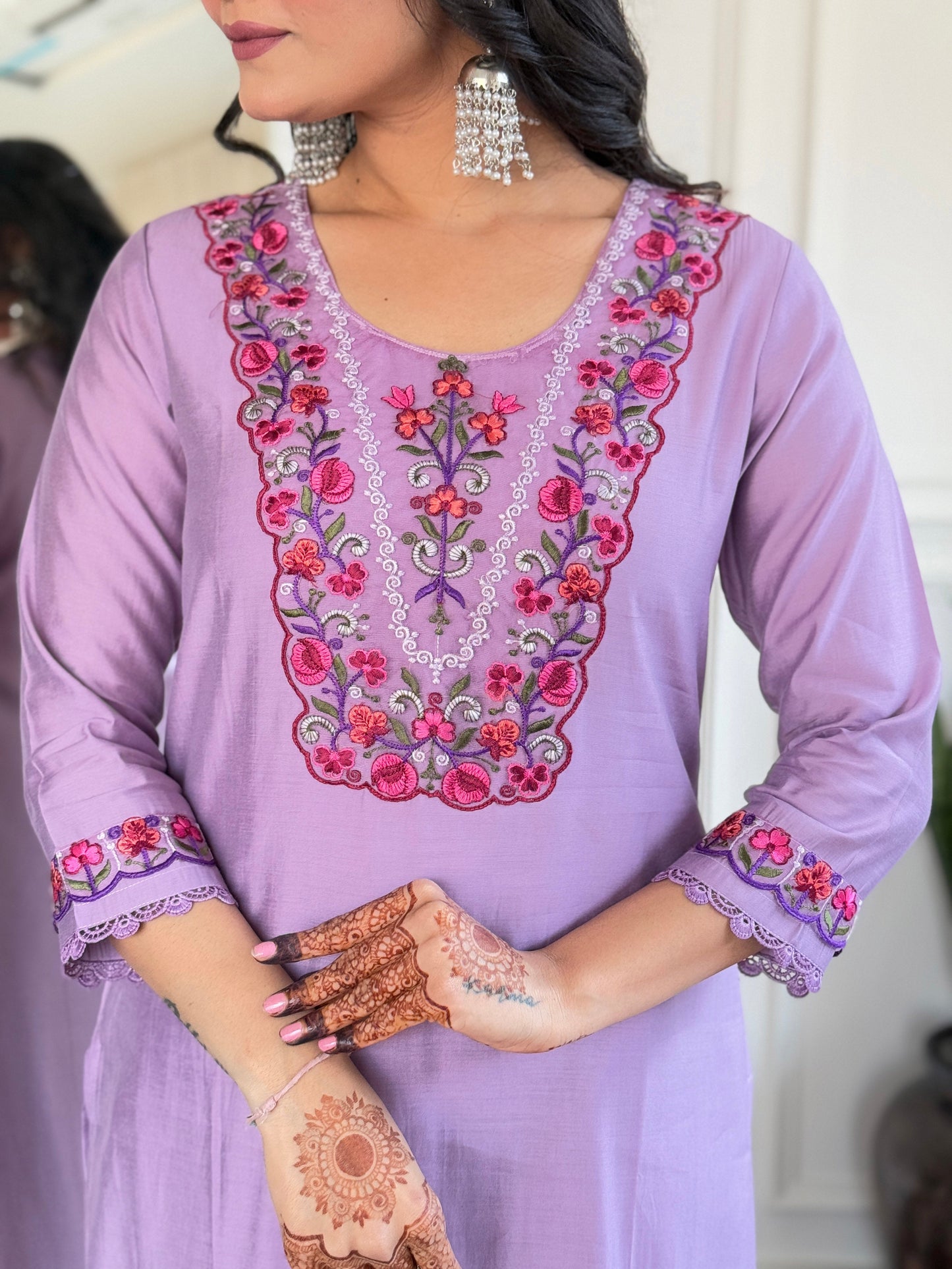 LAVENDER BSY VISCOSE EMBROIDERED KURTA PANT DUPATTA