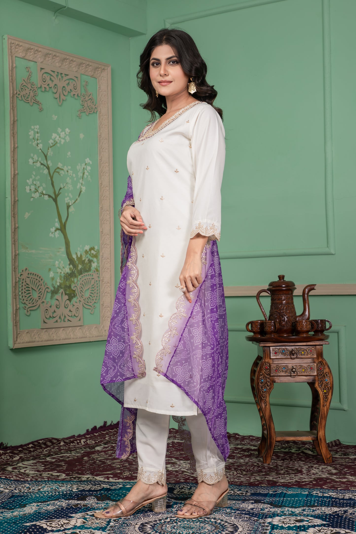 Apexa White Chic Evening Dress