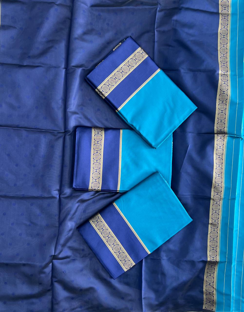 Stunning Navy Blue Jacquard Saree with Luxurious Rich Pallu
