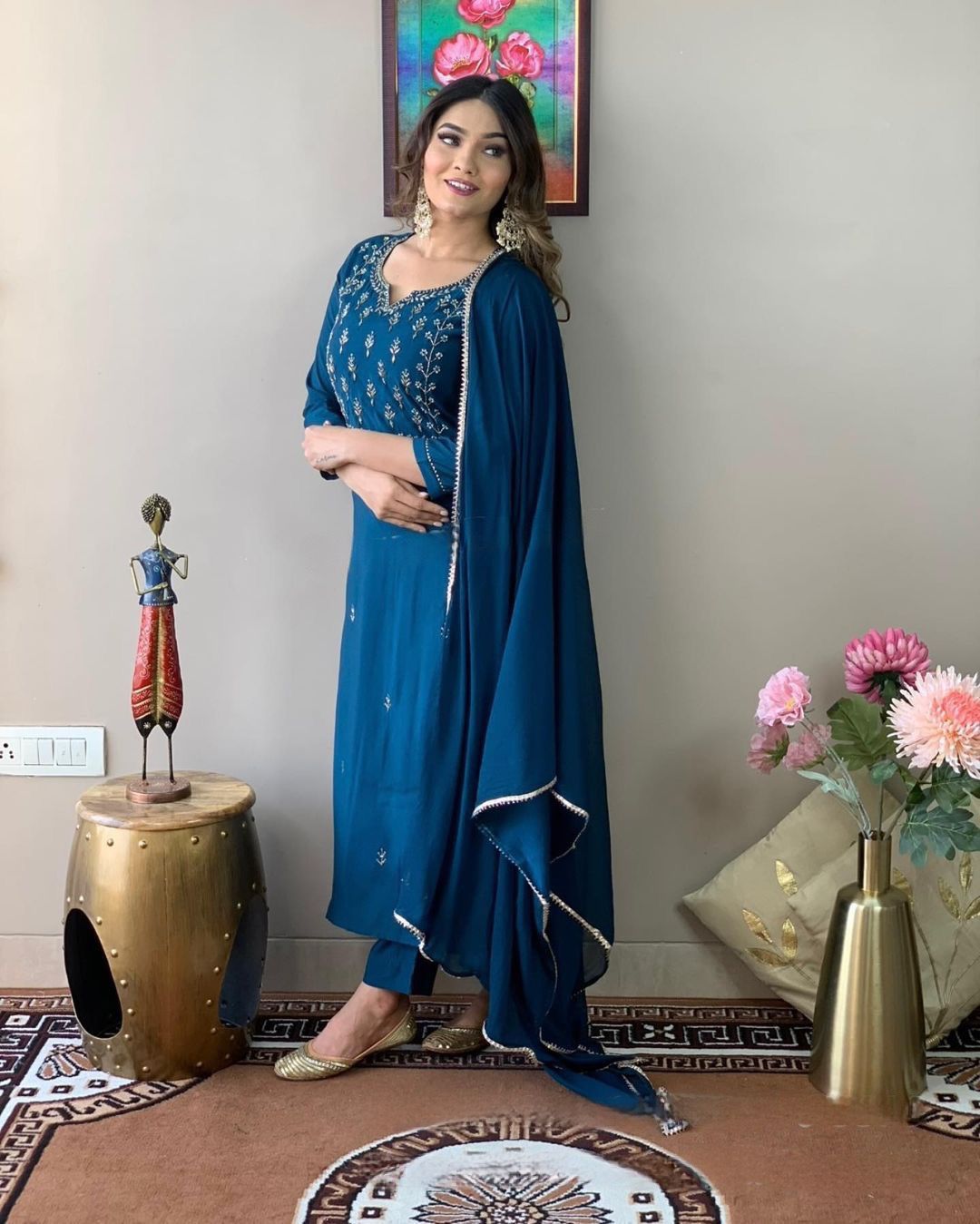 Kayra Gorgeous Essence of Traditional Charm Kurta Set