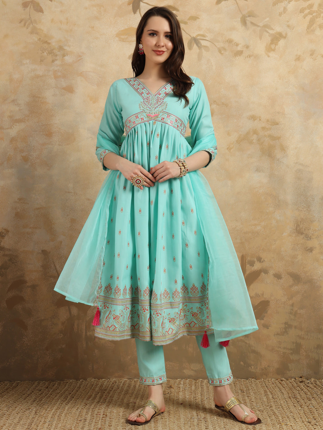 Manjari Fascinatingly Beautiful and Graceful Kurta Set