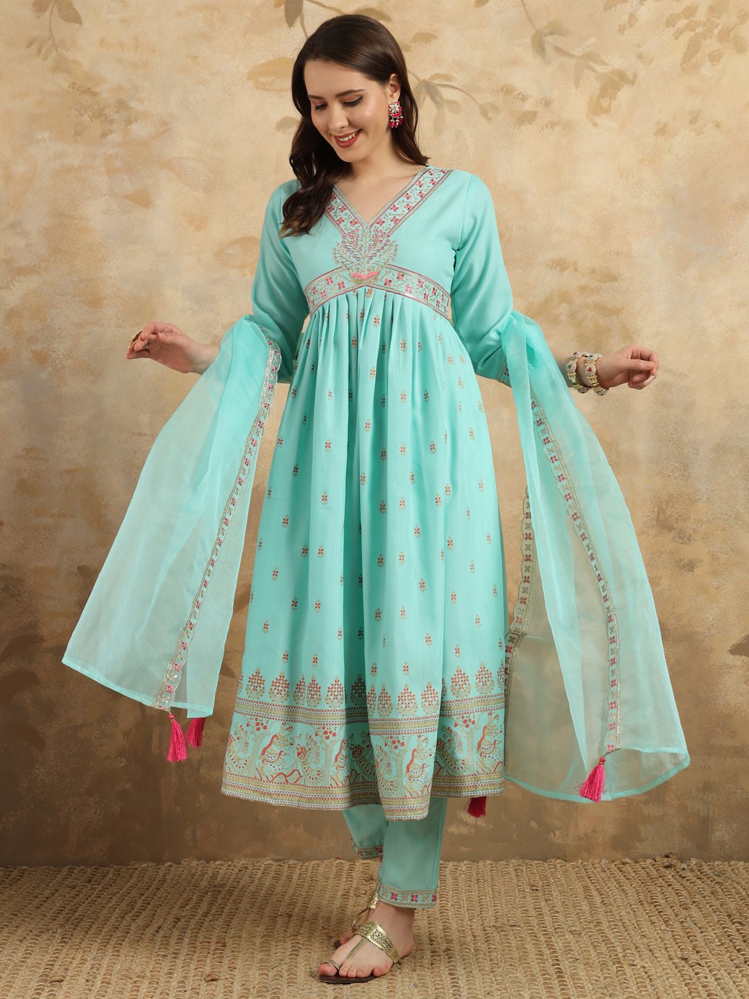Manjari Fascinatingly Beautiful and Graceful Kurta Set
