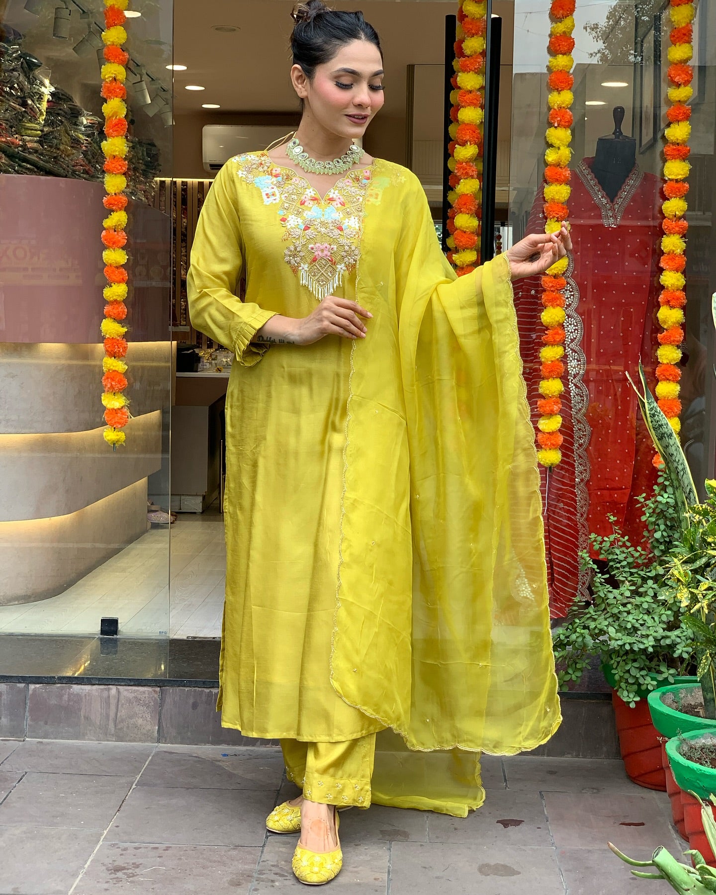 Navya Appealing Allure with a Touch of Glamour Kurta Set