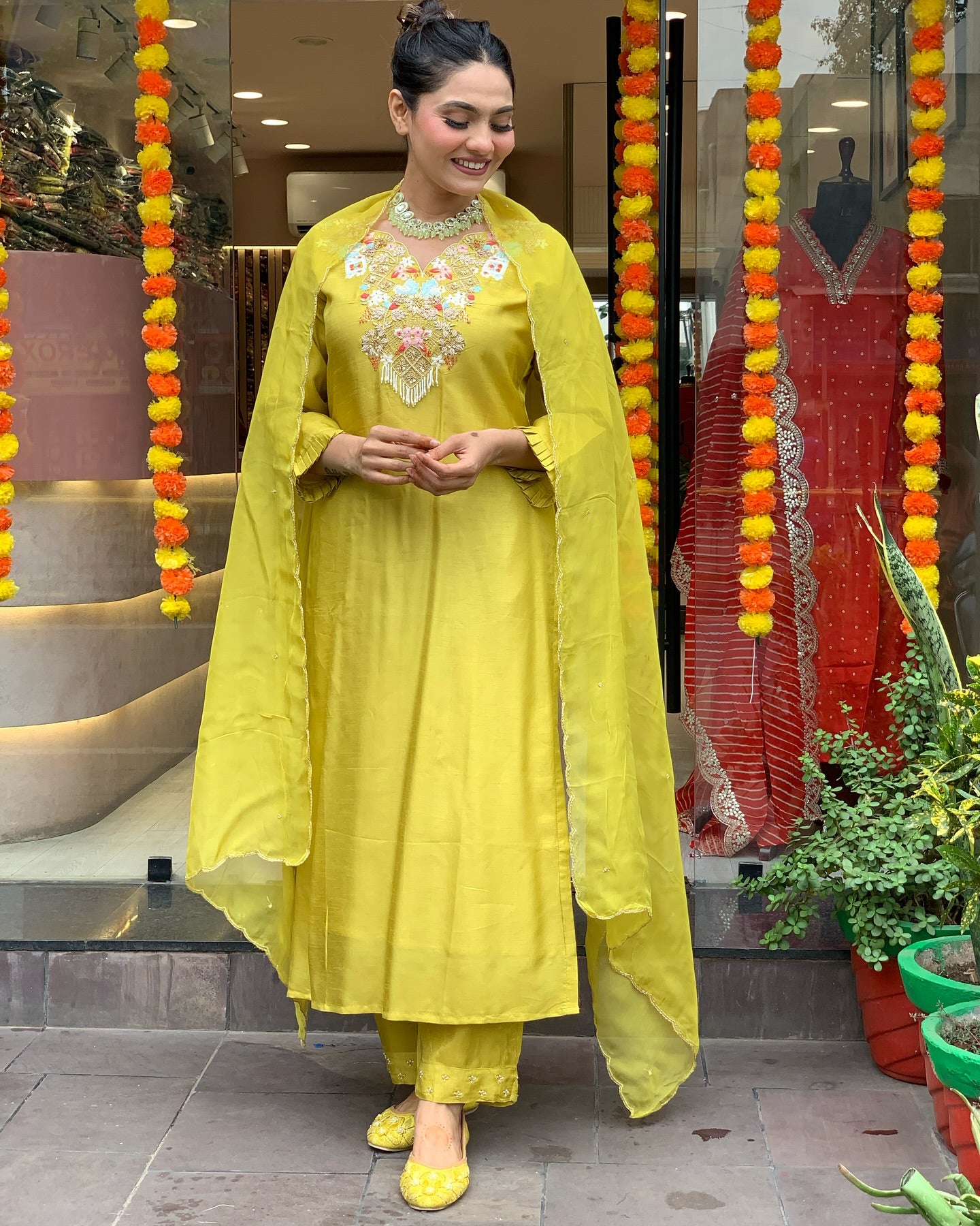 Navya Appealing Allure with a Touch of Glamour Kurta Set