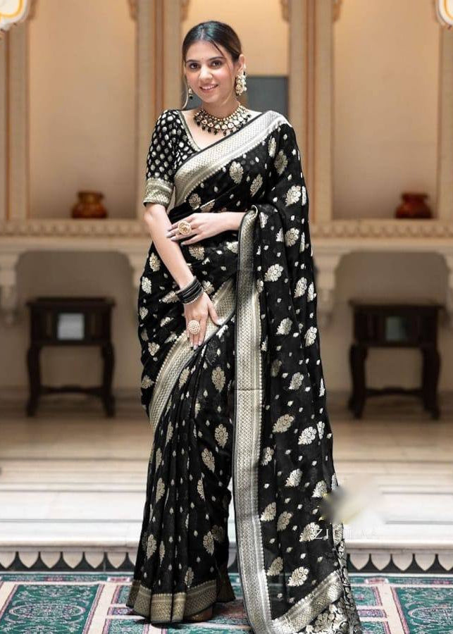 Black Elegant Rich Pallu Saree with Premium Jacquard Detailing