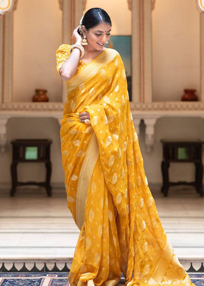 Yellow Stylish Rich Pallu Saree Crafted with Fine Jacquard Work