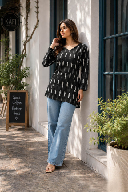Kaajal Noir Black Cotton Printed Top