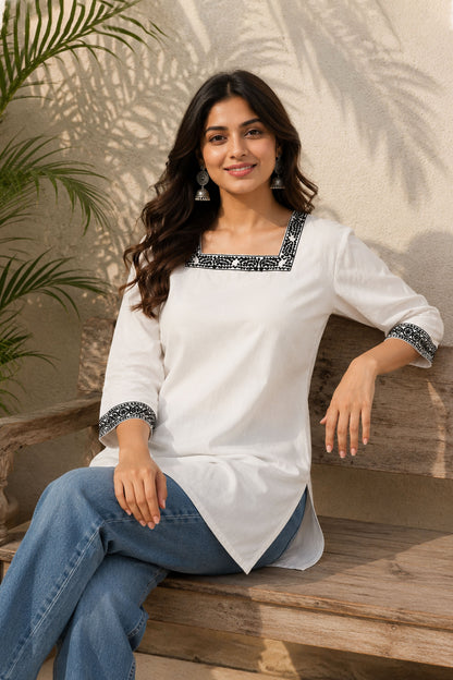 Shweta Chandni White Cotton Printed Top