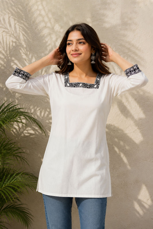 Shweta Chandni White Cotton Printed Top