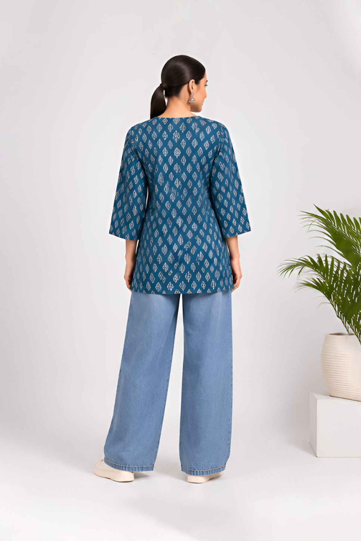 Samundar Teal Blue Cotton Printed Top