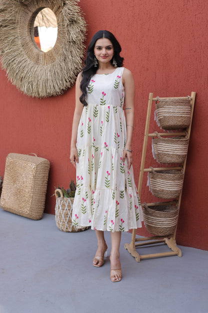 Maalti Off-White Cotton Printed Tiered Kurti