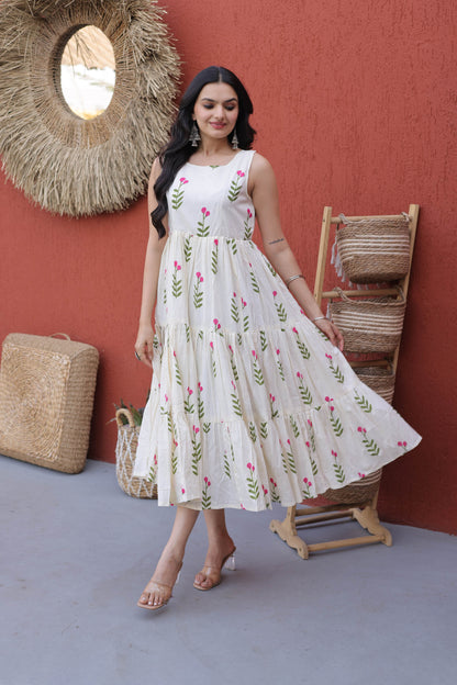 Maalti Off-White Cotton Printed Tiered Kurti