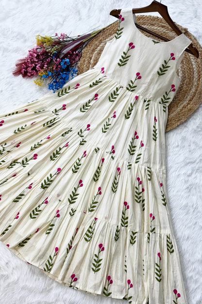 Maalti Off-White Cotton Printed Tiered Kurti