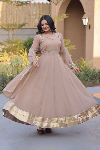 Aarvi Cream Silver Crunchy Gown Set