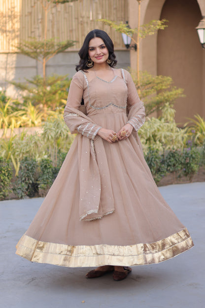 Aarvi Cream Silver Crunchy Gown Set