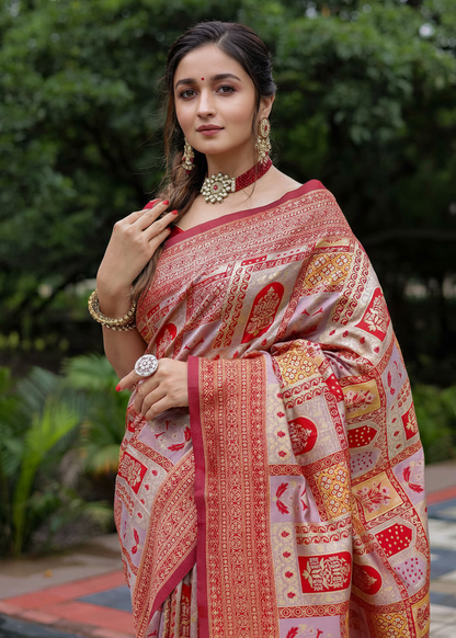 Gajari Red Traditional Motif Woven Silk Saree
