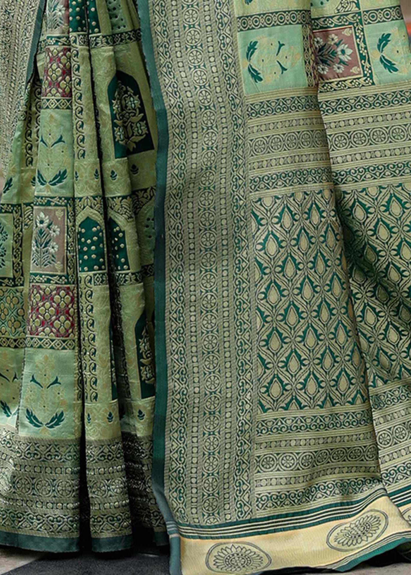Olive Green Traditional Motif Woven Silk Saree