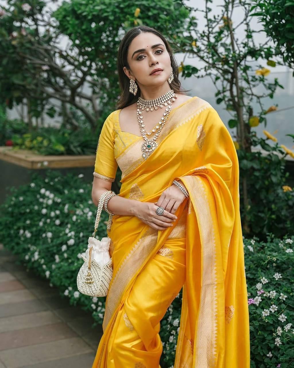 Sophisticated Yellow Rich Pallu Saree with Exclusive Jacquard Work