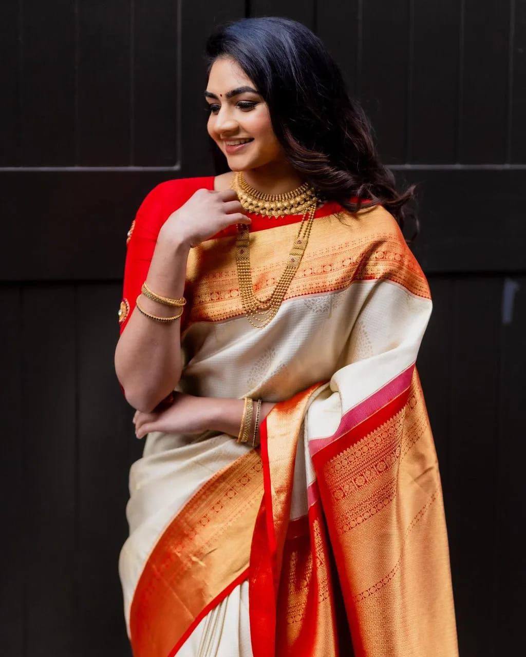 Exquisite Vanilla & Garnet Rich Pallu Saree with Exclusive Jacquard Work