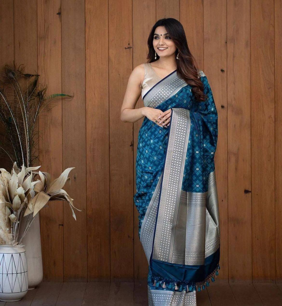 Elegant Blue Rich Pallu Saree with Exclusive Jacquard Work