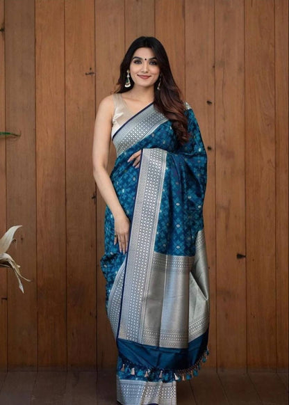 Elegant Blue Rich Pallu Saree with Exclusive Jacquard Work
