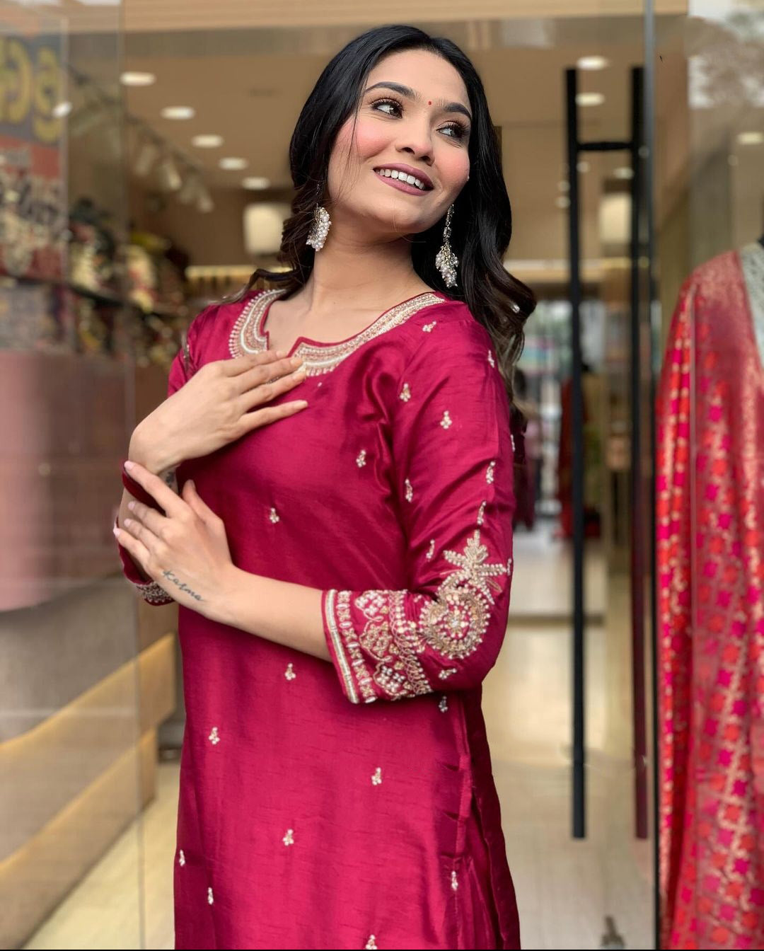 Aashii-Rani Magnificent Glow with a Touch of Grace Kurta Set