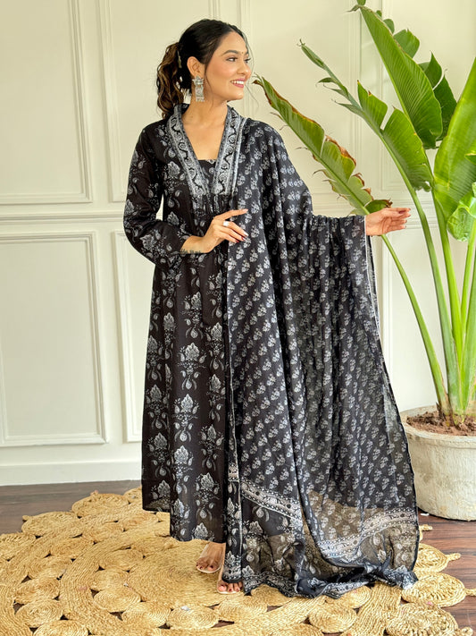 Black and Red Regal Elegance Kurta Set