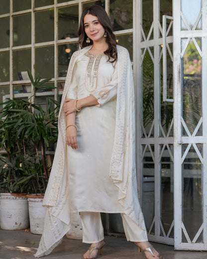 White Dreams Luxe Kurta Set