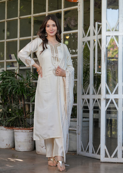 White Dreams Luxe Kurta Set