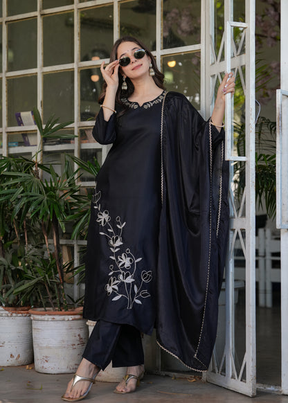 Black Radiance Kurta Set