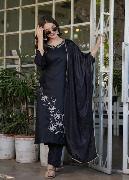 Black Radiance Kurta Set