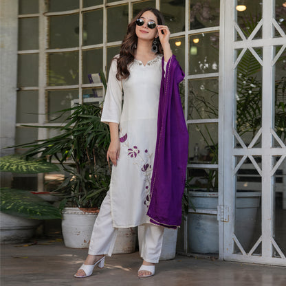 Vasudha White Viscose Rayon Floral Embroidered Kurta Set