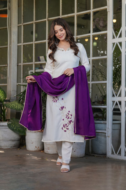 Vasudha White Viscose Rayon Floral Embroidered Kurta Set