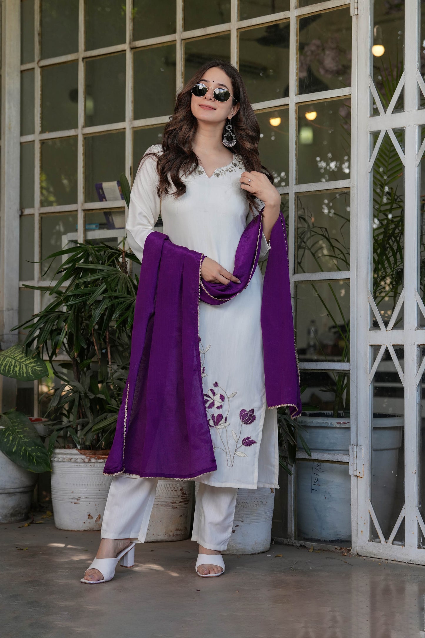 Vasudha White Viscose Rayon Floral Embroidered Kurta Set