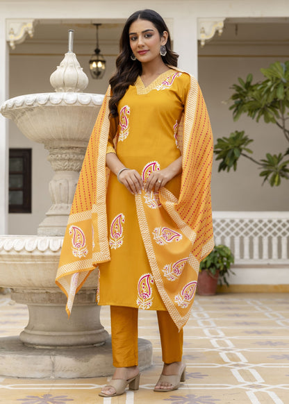 Bindiya Mustard Yellow Paisley Printed Kurta Set