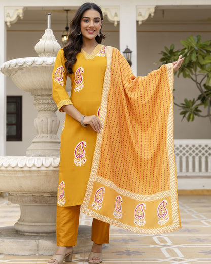 Bindiya Mustard Yellow Paisley Printed Kurta Set