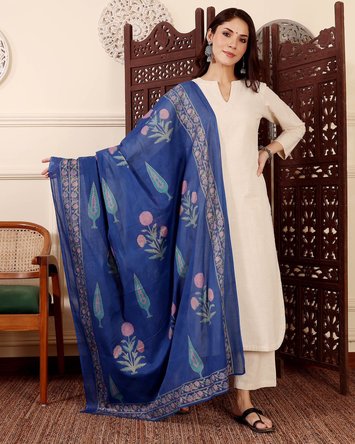Saadhvi Ivory Cream Plain Kurta Set