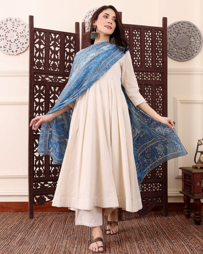 Saadhvi Ivory Plain Flared Suit Set