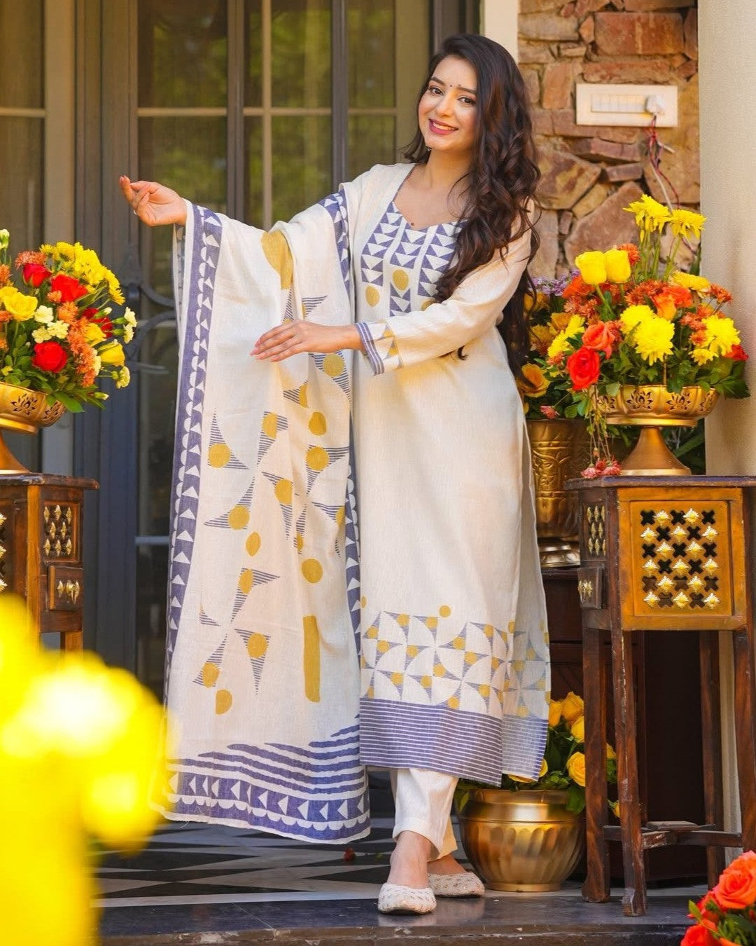 Jaaveri Ivory Geometric Block Print Muslin Kurta Set