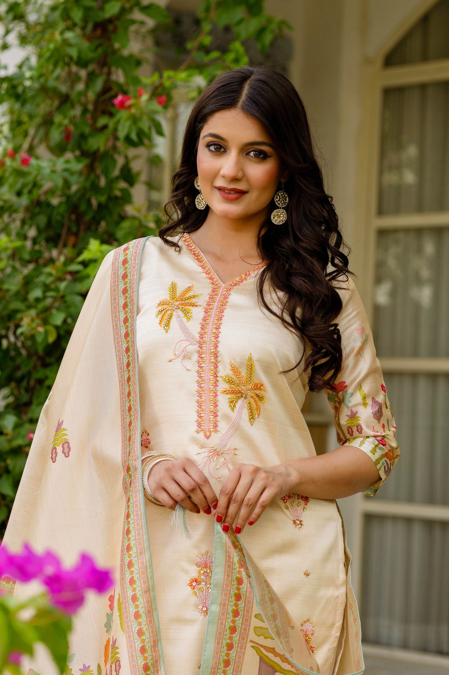 Prakriti Ivory Viscose Assam Silk Embroidered Kurta Set