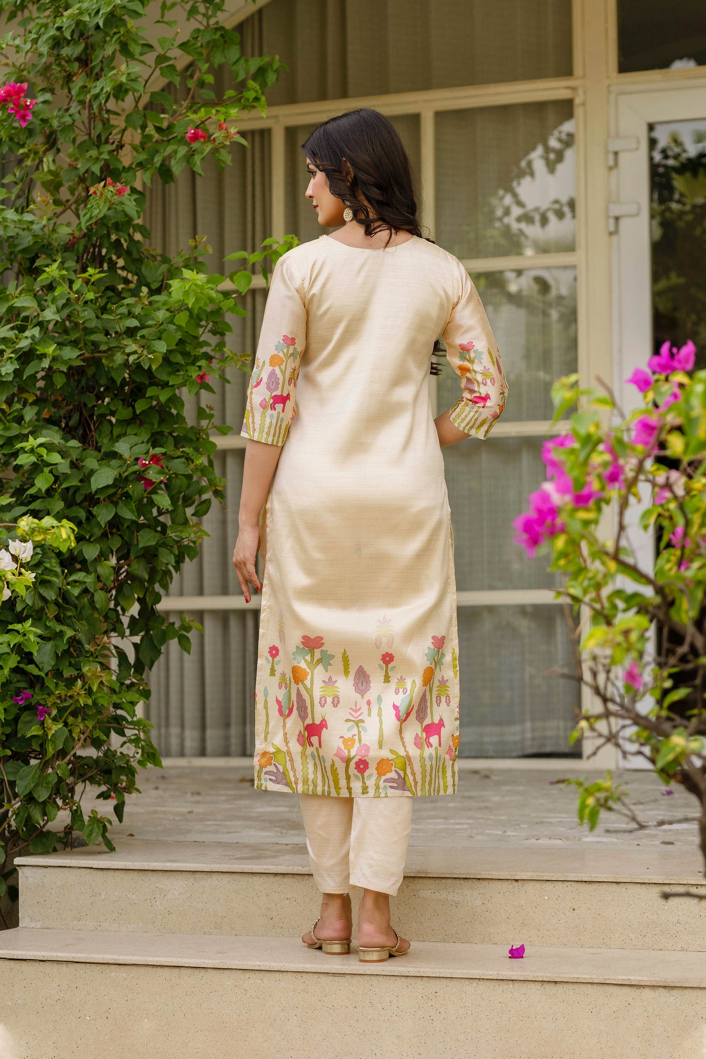 Prakriti Ivory Viscose Assam Silk Embroidered Kurta Set