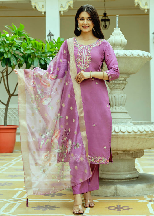 Noorani Mauve Pink Bead & Resham Embroidered Kurta Set