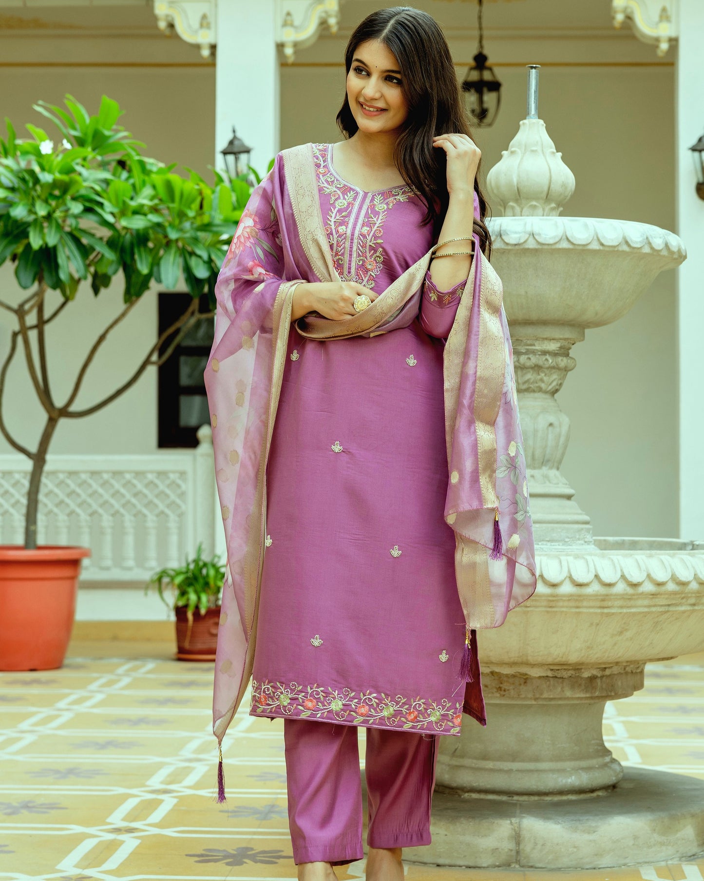 Noorani Mauve Pink Bead & Resham Embroidered Kurta Set