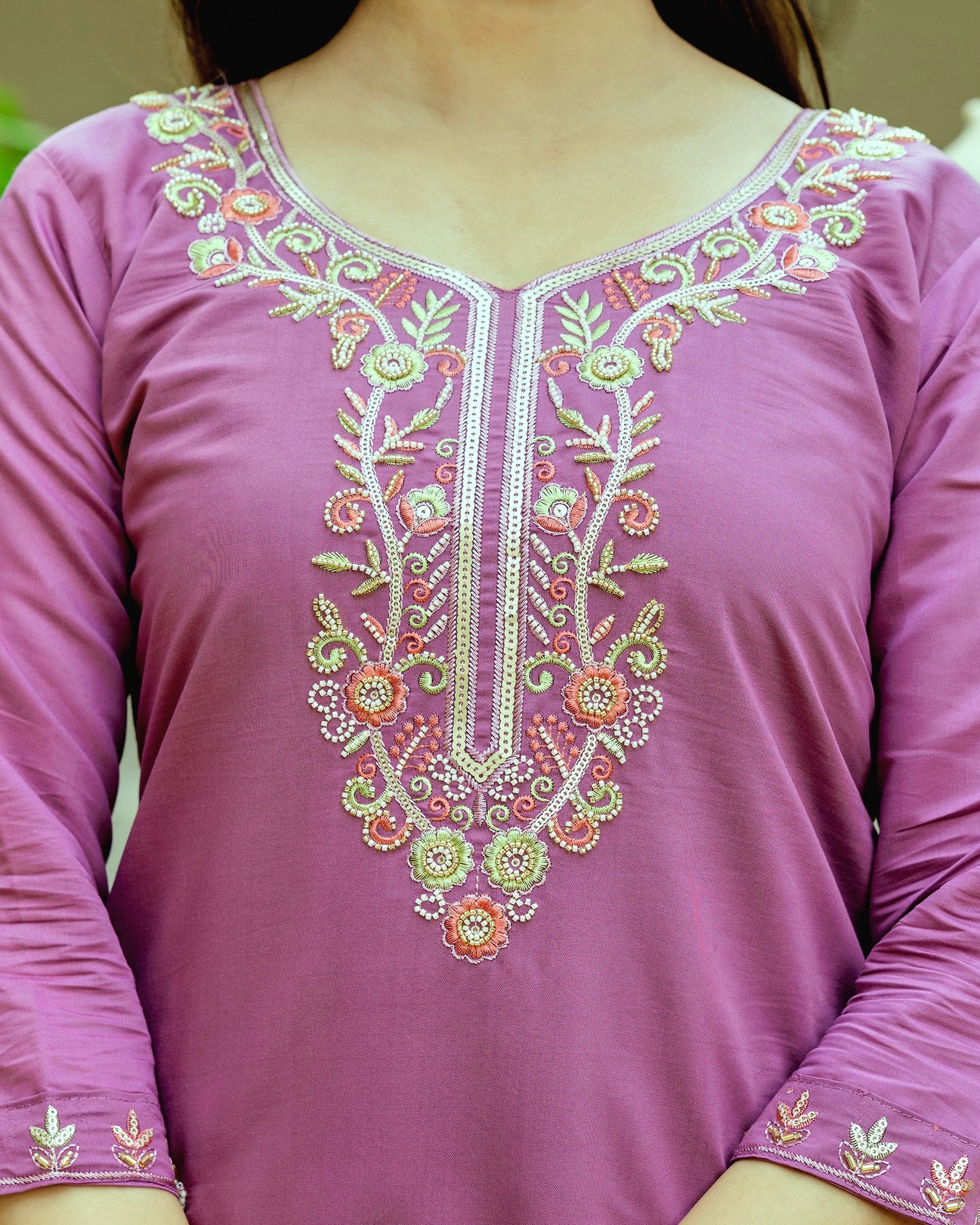 Noorani Mauve Pink Bead & Resham Embroidered Kurta Set