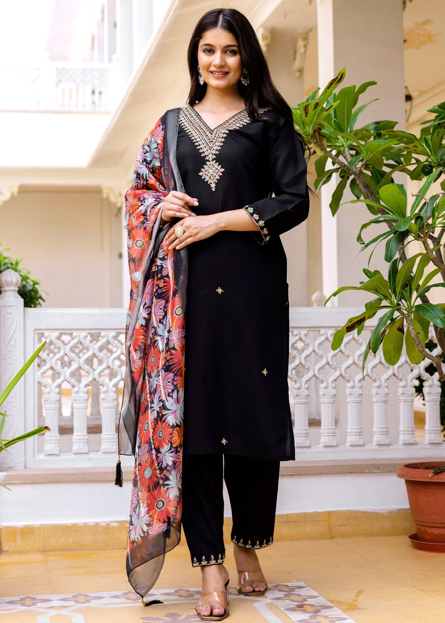 Zara Noir Black Gold Zardozi & Buti Embroidered Kurta Set