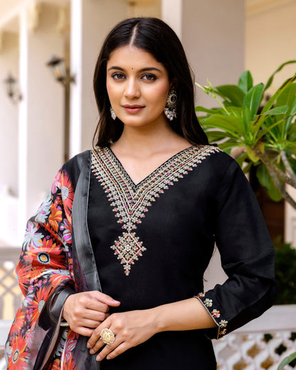 Zara Noir Black Gold Zardozi & Buti Embroidered Kurta Set