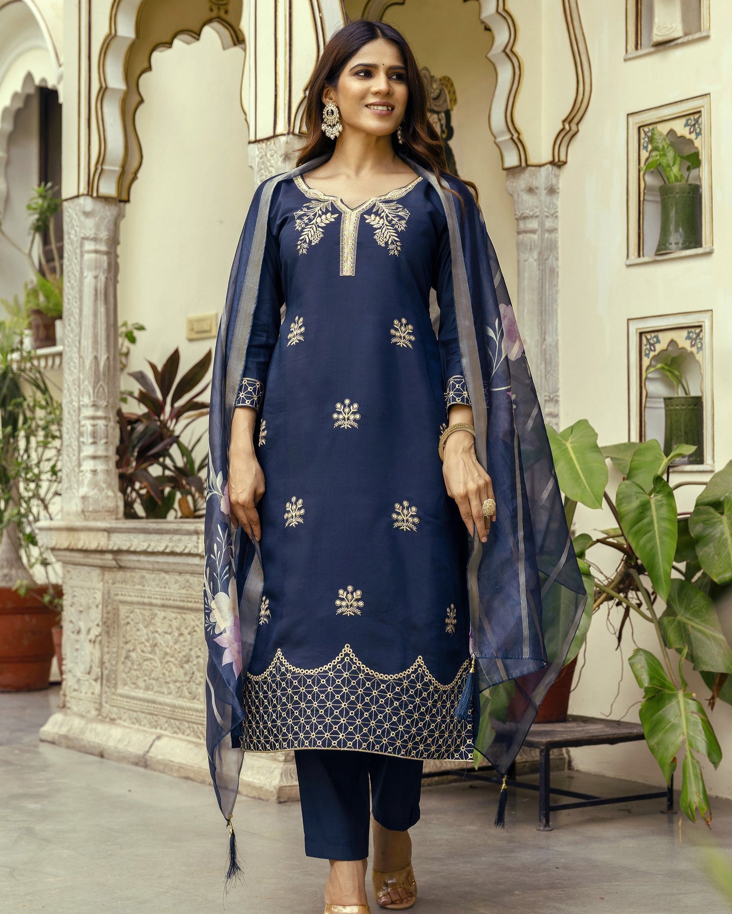 Nisha Navy Blue Gold Zardozi Botanical Embroidered Kurta Set
