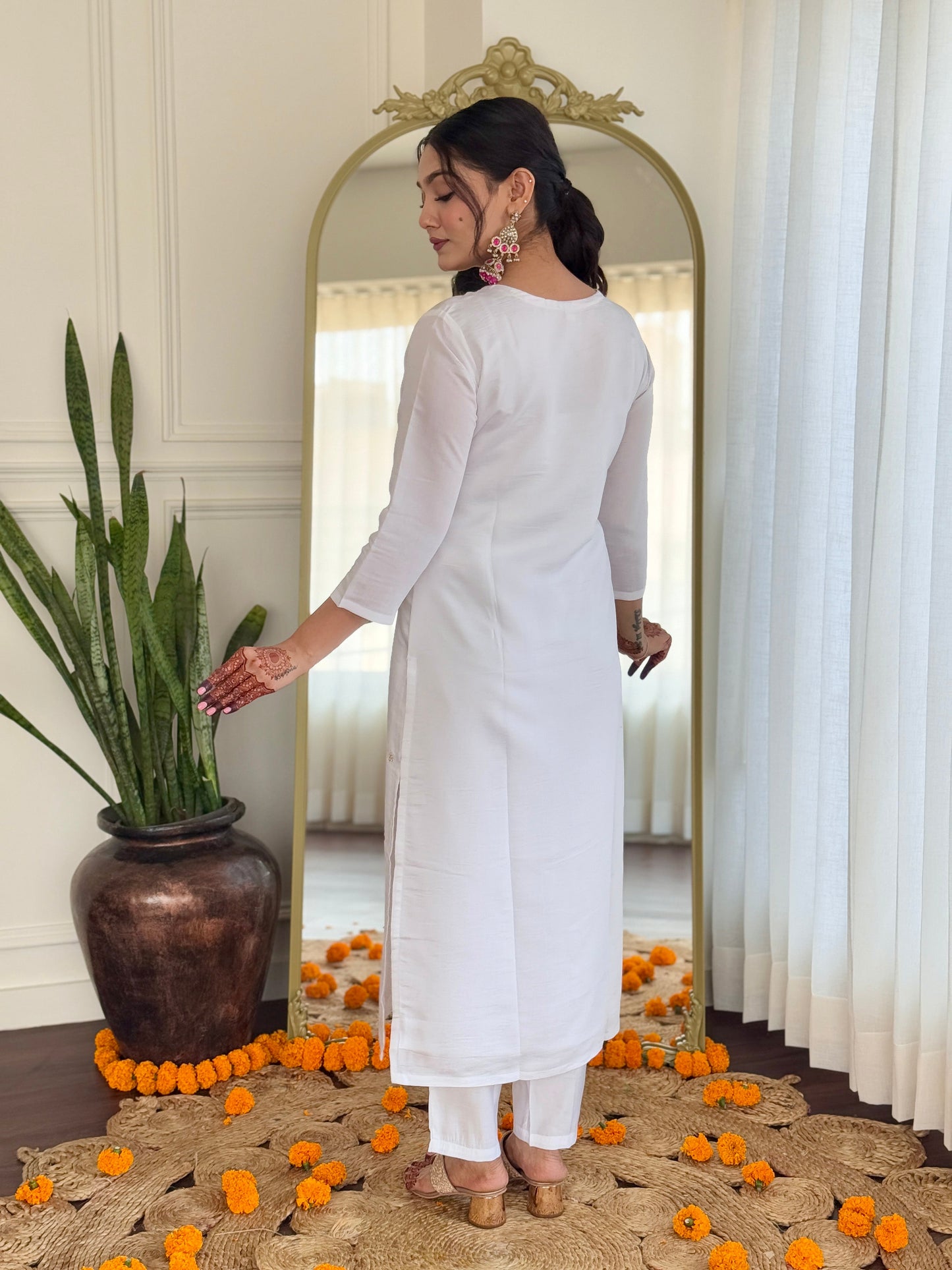 WHITE BSY VISCOSE EMBROIDERED KURTA PANT DUPATTA SET